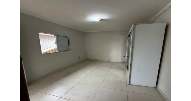  Belo Sobrado à venda no Bairro do Parque São Domingos na Rua Aristides Malheiros