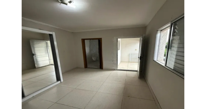  Belo Sobrado à venda no Bairro do Parque São Domingos na Rua Aristides Malheiros