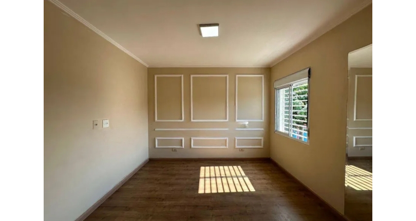  Belo Sobrado à venda no Bairro do Parque São Domingos na Rua Aristides Malheiros