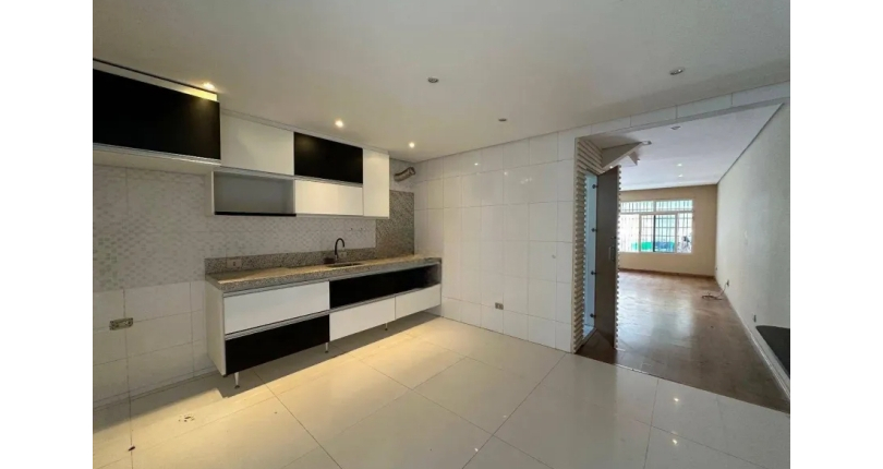  Belo Sobrado à venda no Bairro do Parque São Domingos na Rua Aristides Malheiros