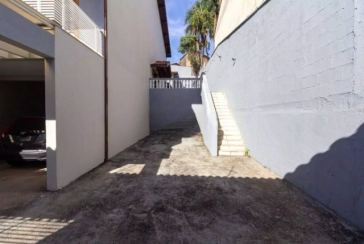 Sobrado à venda no Bairro do Jaraguá na Rua Nossa Senhora da Conceição,