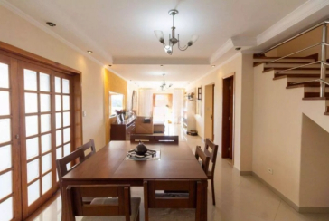 Sobrado à venda no Bairro do Jaraguá na Rua Nossa Senhora da Conceição,