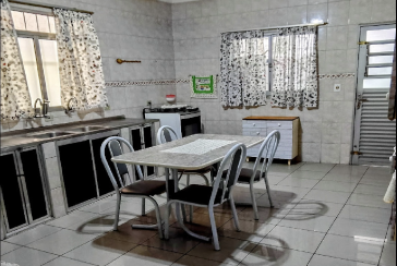 Sobrado à venda no Bairro do Conjunto Habitacional Turística na Rua Parque Nacional da Serra