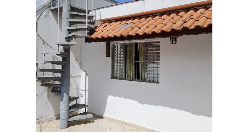 Sobrado à venda no Bairro do Conjunto Habitacional Turística na Rua Parque Nacional da Serra