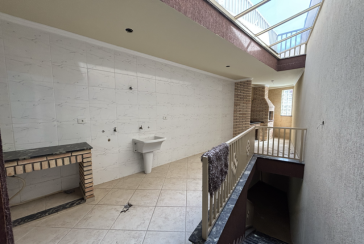 Lindo Sobrado à venda no Bairro do Parque São Domingos na Rua José Fernandes Lobo