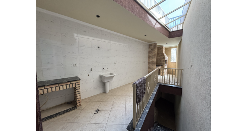 Lindo Sobrado à venda no Bairro do Parque São Domingos na Rua José Fernandes Lobo