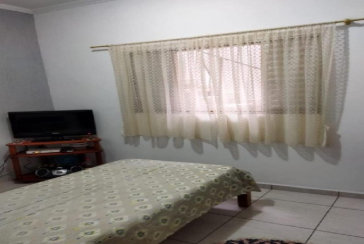 Oportunidade Sobrado à venda no Bairro da Ayrosa na Rua Tico-Tico