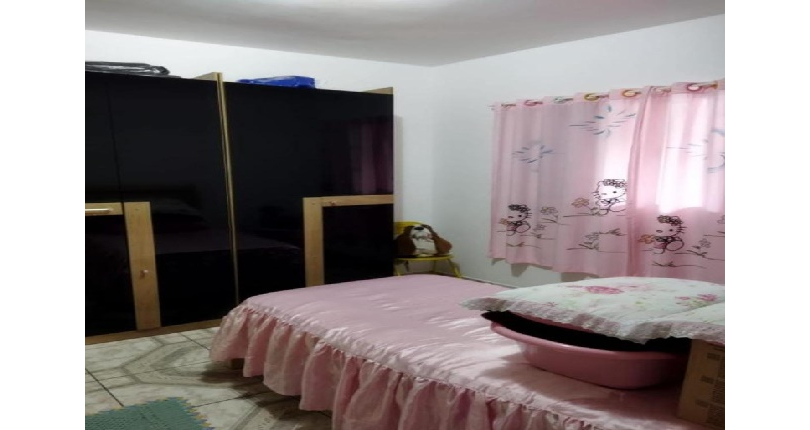 Oportunidade Sobrado à venda no Bairro da Ayrosa na Rua Tico-Tico