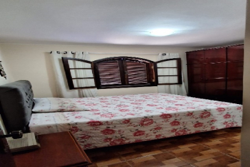 Boa Casa Assobradada à venda no Bairro do Jaraguá na Rua Joaquim José de Lima,