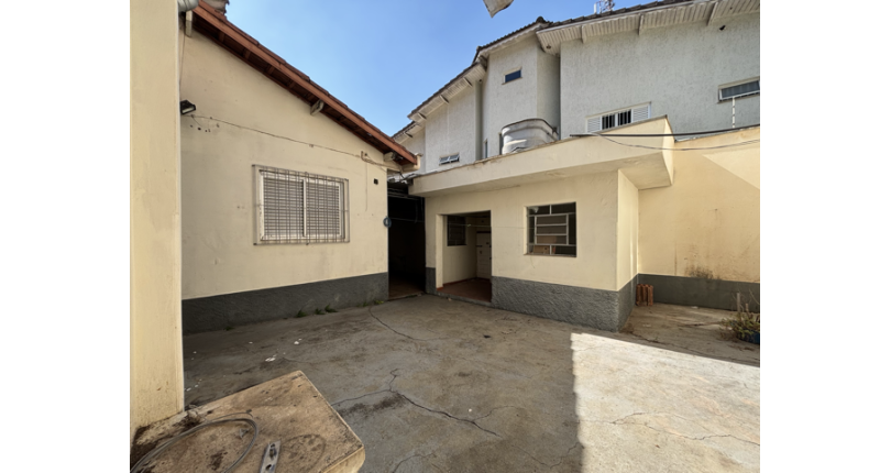 Casa Térrea à venda no Bairro do Jardim Santo Elias na Rua Durval Fernandes Chaves