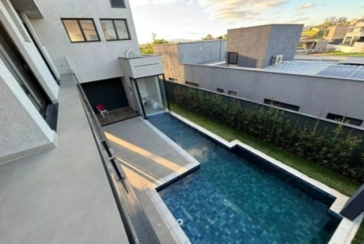 Belo Sobrado à venda em Votorantim no Bairro Alphaville Nova Esplanada 3 na Alameda Quebec