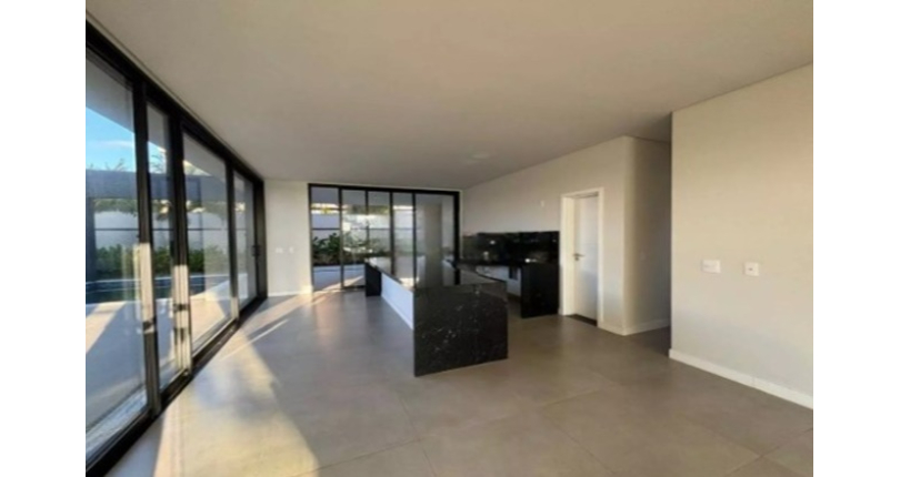 Belo Sobrado à venda em Votorantim no Bairro Alphaville Nova Esplanada 3 na Alameda Quebec