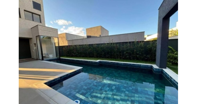 Belo Sobrado à venda em Votorantim no Bairro Alphaville Nova Esplanada 3 na Alameda Quebec