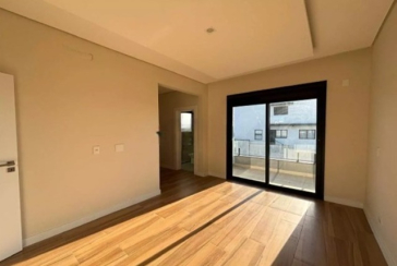 Belo Sobrado à venda em Votorantim no Bairro do Alphaville Nova Esplanada 4 na Rua Pisa