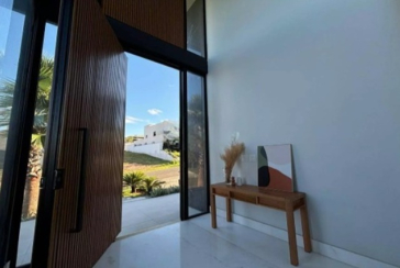 Belo Sobrado à venda em Votorantim no Bairro do Alphaville Nova Esplanada 4 na Rua Pisa