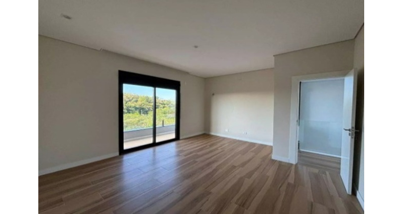 Belo Sobrado à venda em Votorantim no Bairro do Alphaville Nova Esplanada 4 na Rua Pisa