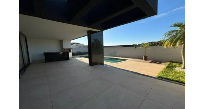 Belo Sobrado à venda em Votorantim no Bairro do Alphaville Nova Esplanada 4 na Rua Pisa