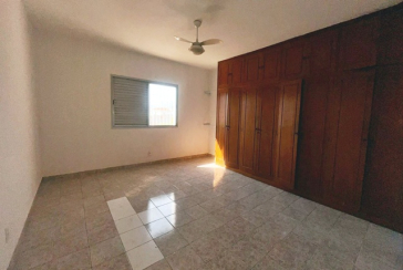 Sobrado à venda no Bairro do Jardim Santo Elias na Rua Domingos Sérgio dos Anjos