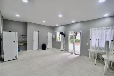  Apartamento à venda no Parque Maria Domitila na Rua Willis Roberto Banks 525