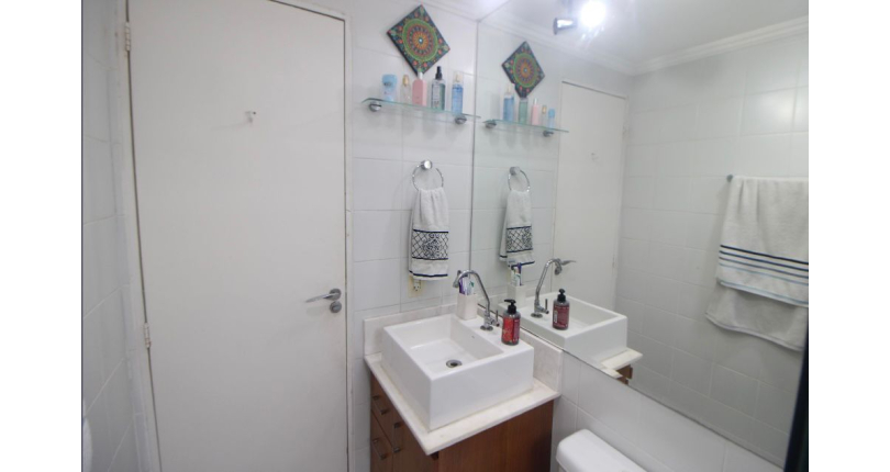  Apartamento à venda no Parque Maria Domitila na Rua Willis Roberto Banks 525