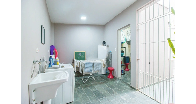 Lindo Sobrado à venda no Bairro do Parque São Domingos na Rua João Moreira