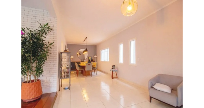 Lindo Sobrado à venda no Bairro do Parque São Domingos na Rua João Moreira