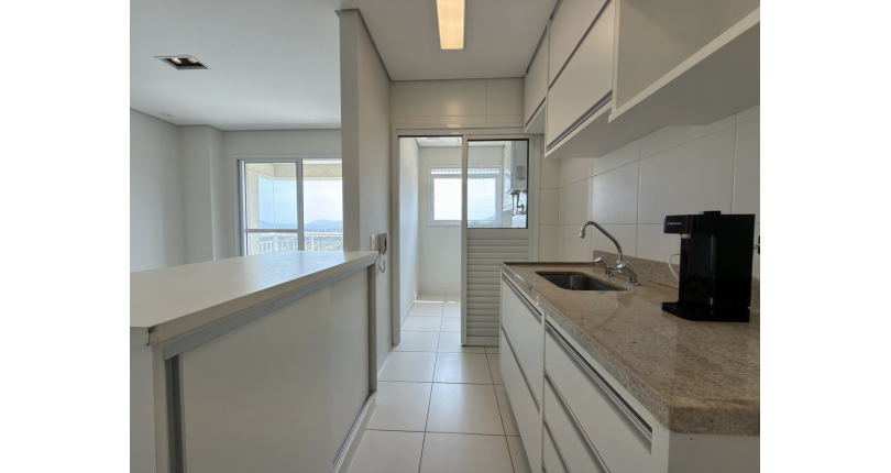 Apartamento à venda Avenida Ômega, 442, Melville Empresarial I e II - Imóveis à Venda