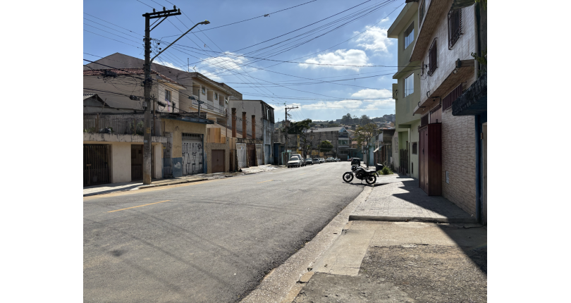 Terreno à venda Avenida Hermínia Fidélis, Vila Nossa Senhora do Retiro - Imóveis à Venda