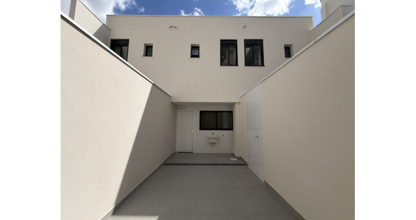 Belíssimo Sobrado novo à venda no Bairro do Parque São Domingos na Rua Homero Sales 758