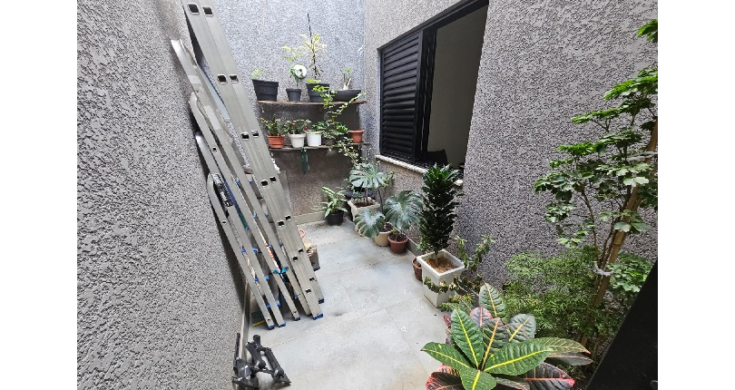 Belo Sobrado à venda no Bairro do  Jardim Marisa na Rua Avelino Ginjo