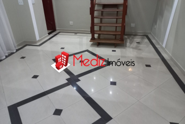 Bela Casa assobradada à venda no Bairro do Jardim Cidade Pirituba na Rua Pináceas