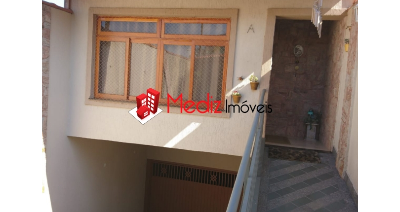 Bela Casa assobradada à venda no Bairro do Jardim Cidade Pirituba na Rua Pináceas