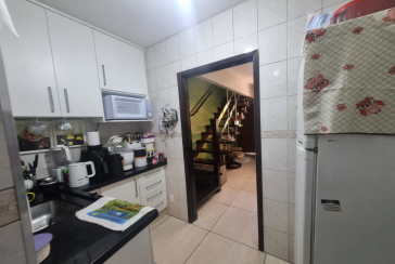 Belo Sobrado à venda no Bairro do Jardim Vivan na Rua Elvira HidalgoBelo Sobrado à venda no Bairro do Jardim Vivan na Rua Elvira Hidalgo