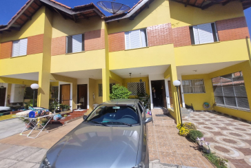 Belo Sobrado à venda no Bairro do Jardim Vivan na Rua Elvira Hidalgo