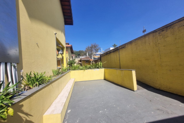 Belo Sobrado à venda no Bairro do Jardim Vivan na Rua Elvira Hidalgo