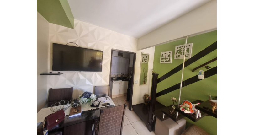 Belo Sobrado à venda no Bairro do Jardim Vivan na Rua Elvira Hidalgo