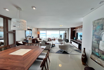 Belo Apartamento à venda no Guarujá no Bairro Enseada na Rua Inácio Miguel Stéfano 253