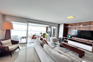 Belo Apartamento à venda no Guarujá no Bairro Enseada na Rua Inácio Miguel Stéfano 253