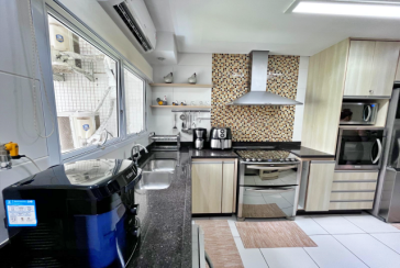 Belo Apartamento à venda no Guarujá no Bairro Enseada na Rua Inácio Miguel Stéfano 253