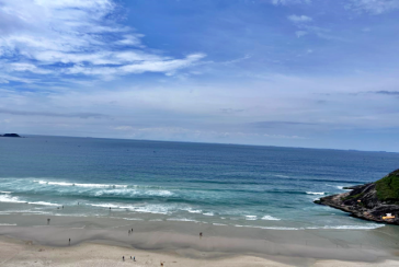 Belo Apartamento à venda no Guarujá no Bairro Enseada na Rua Inácio Miguel Stéfano 253