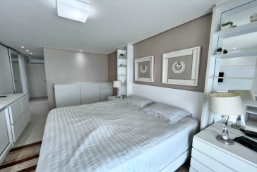 Belo Apartamento à venda no Guarujá no Bairro Enseada na Rua Inácio Miguel Stéfano 253