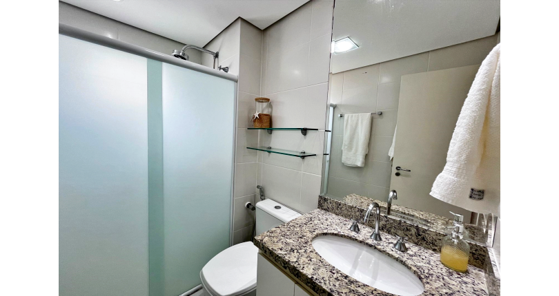 Belo Apartamento à venda no Guarujá no Bairro Enseada na Rua Inácio Miguel Stéfano 253