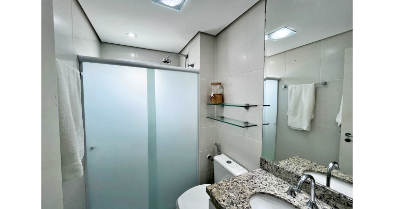 Belo Apartamento à venda no Guarujá no Bairro Enseada na Rua Inácio Miguel Stéfano 253