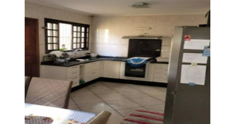 Sobrado à venda no Bairro da Vila Jaguari na Rua Antônio Gonçalves Valim,