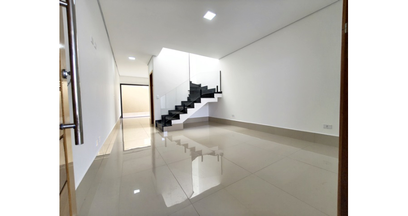 Lindo Sobrado novo à venda no Bairro do Jardim Maristela na Rua Horácio Romeu 186