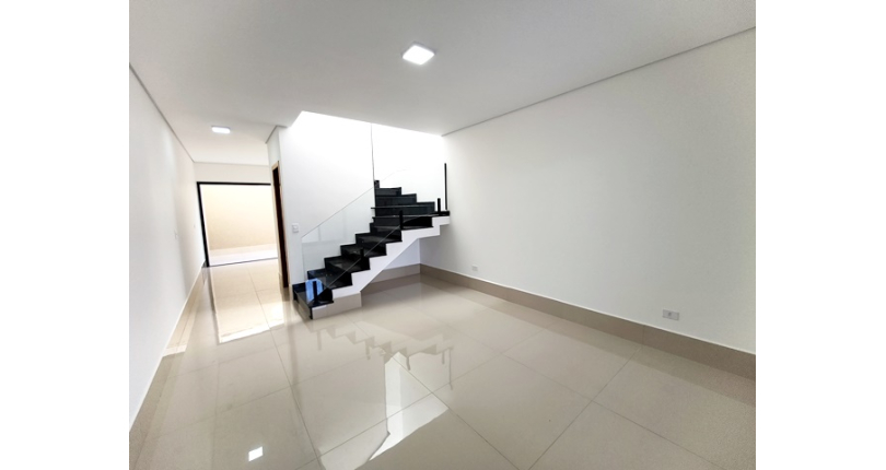 Lindo Sobrado novo à venda no Bairro do Jardim Maristela na Rua Horácio Romeu 186