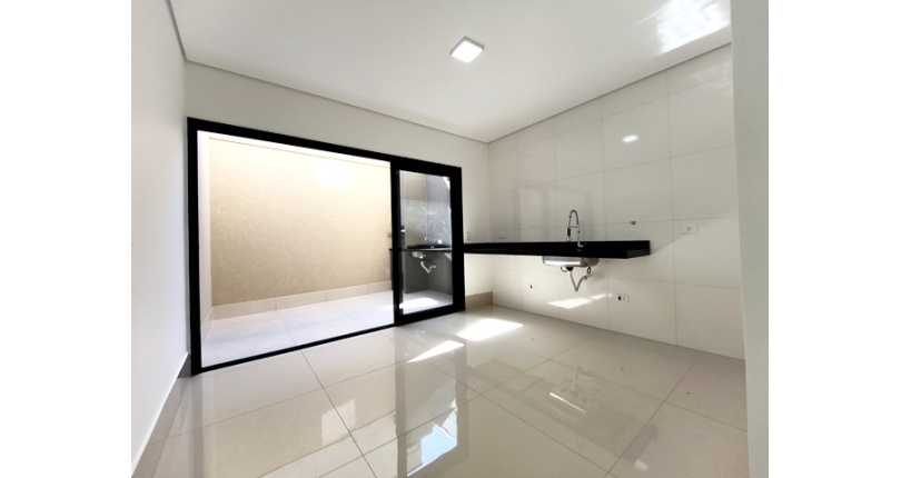  Lindo Sobrado novo à venda no Bairro do Jardim Maristela na Rua Horácio Romeu 188