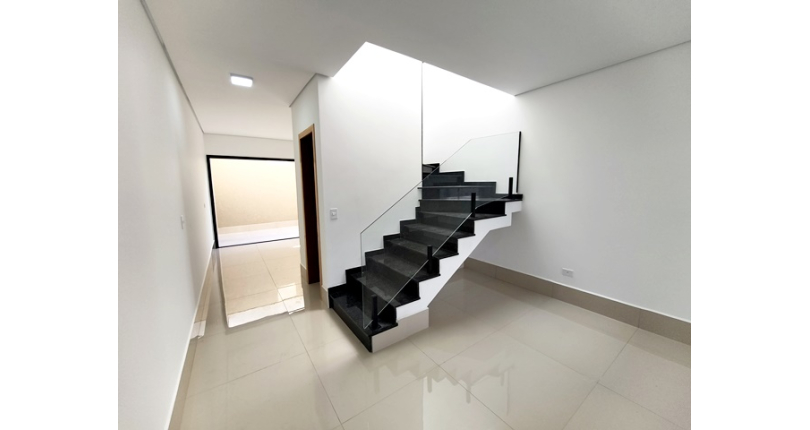  Lindo Sobrado novo à venda no Bairro do Jardim Maristela na Rua Horácio Romeu 188