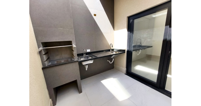  Lindo Sobrado novo à venda no Bairro do Jardim Maristela na Rua Horácio Romeu 190