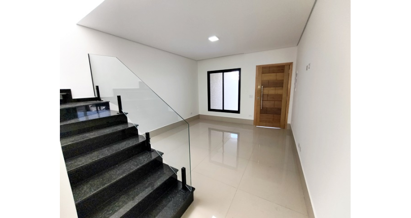  Lindo Sobrado novo à venda no Bairro do Jardim Maristela na Rua Horácio Romeu 190